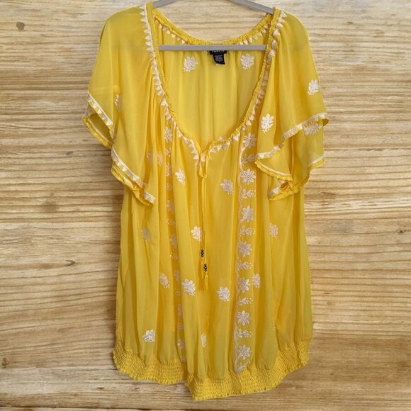 Torrid Yellow Embroidered Floral Short Sleeve Blouse - Size 4 - Picture 3 of 5